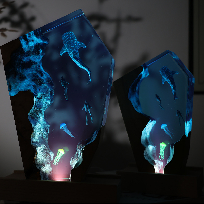 Resin Cave Whale Diver Desktop - Resin Art Wedding Gift recension och pris